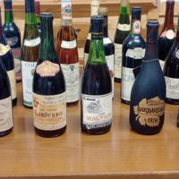 Bottiglie vino collezione 