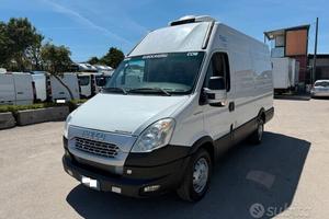 Daily 35s15 frigo con atp 11-2027 p/giorno notte 2