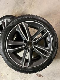 Treni  di Pneumatici estivi e invernali e cerchi