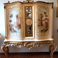 Credenza barocca veneziana dipinta a mano