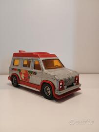 Modellino Majorette Vintage 1:36 – Van “Holiday” 