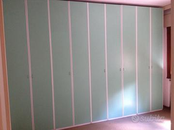 Armadio verde chiaro 9 ante