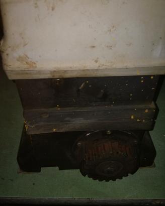 motore cancello automatico