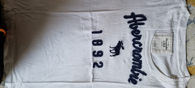 T shirt Abercrombie and fitch