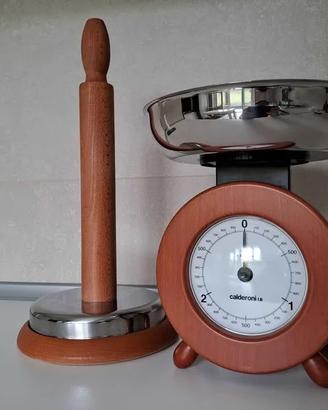 Bilancia da cucina in faggio e acciaio inox