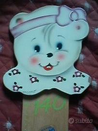 Misuratore x bimbi a parete, legno dipinto a mano