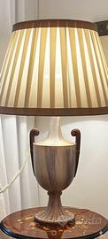 Lampada da tavolo in stile classico