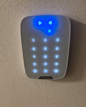 Tastiera Ajax KeyPad Plus bianca + 2 Tag nuovi