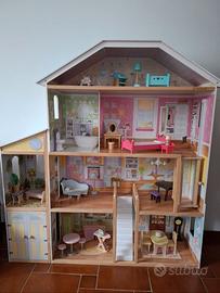 Grande Casa delle Bambole in Legno