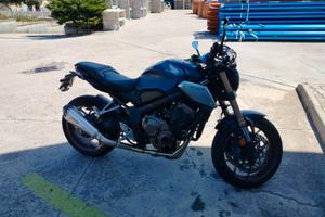 Honda CB650R pari al nuovo