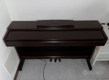 Pianoforte Digitale Yamaha Arius mobile 3 pedali