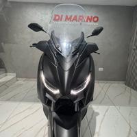 XMAX 300 YAMAHA SCOOTER