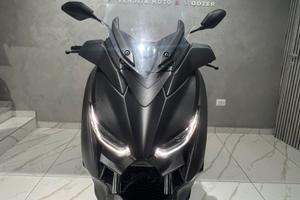 XMAX 300 YAMAHA SCOOTER