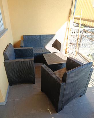 sedie divanetto e tavolino per giardino terrazzo 
