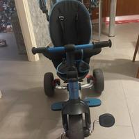 triciclo strolly compact