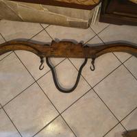 Giogo antico per arredo rustico
