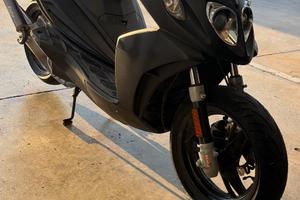 Scooter Phantom F12