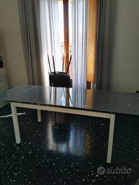 Tavolo allungabile in vetro