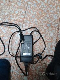 carica batterie per bici elettri monopattino, ecc.
