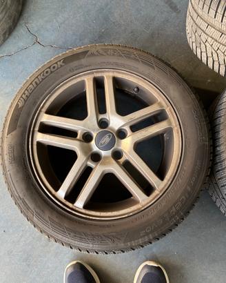 N.4  Cerchi in lega e gomme da neve  215/55 R16