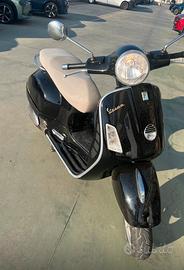 Vespa Gts 250