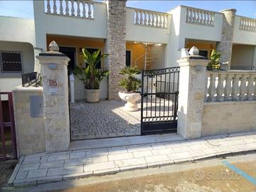 VILLETTA ELIOS A 100m SPIAGGIA DI PESCOLUSE