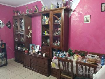 Mobile sala tavolo 6 sedie divano