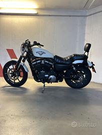 Harley-Davidson Sportster 883