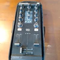 Traktor Kontrol Z1 DJ Mixer + Kontrol X1