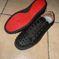 Scarpe con suola rossa