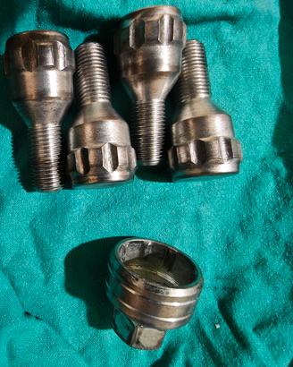 Bulloni antifuto ruote per Alfa 156 147 166