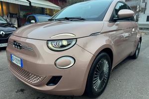 FIAT 500e Berlina 42 kWh Icon