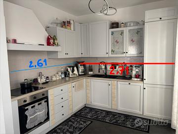 Cucina Legno massello Verniciata