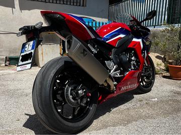 Honda CBR 1000 RR R - 2022