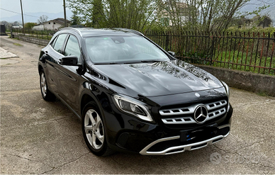 Mercedes gla 200d pacchetto sport full opti