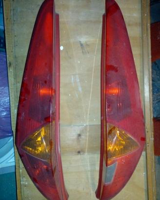 Fari fiat punto