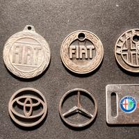 8 gettoni e medaglie Automotive di metallo