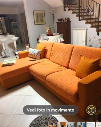 divano con letto estraibile e contenitore