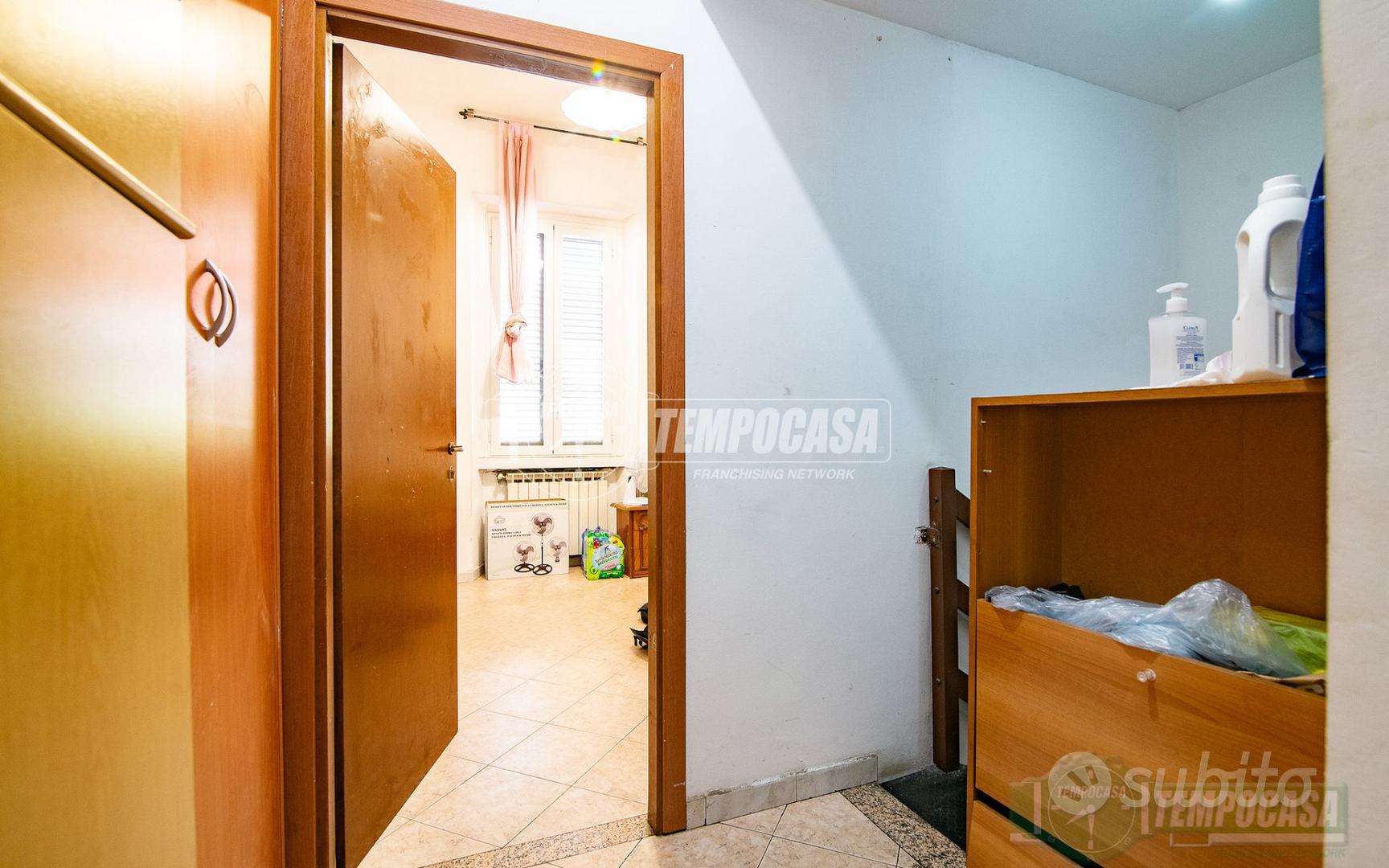 -TRE LOCALI CON TAVERNA ED AREA ESTERNA- - Vista 5