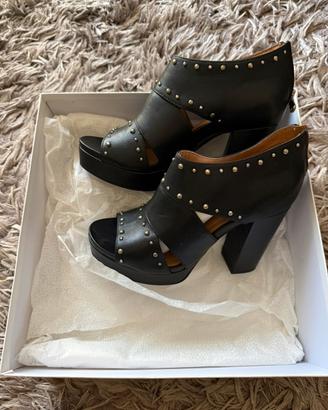 Scarpe borchie nere