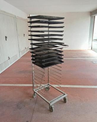 Carrello porta teglie