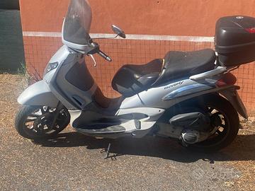 Scooter Beverly 250cc