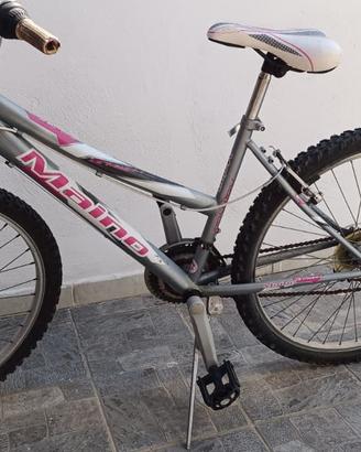 Mountain bike Maino grigia e fucsia