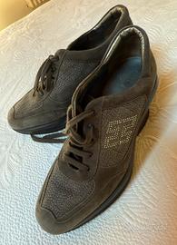 Hogan scamosciate con zeppa