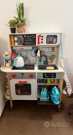 Cucina in legno per bambini