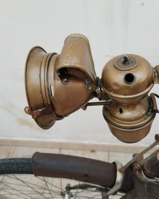 Antica lampada ad Acetilene