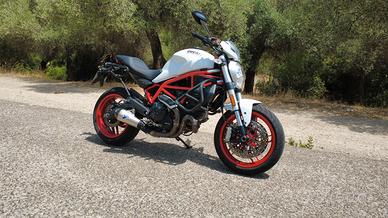 Ducati Monster 797+