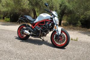 Ducati Monster 797+