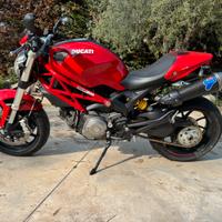 Ducati Monster 796 +