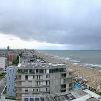 Fronte mare 13° piano 3 camere 2 bagni - Maggio